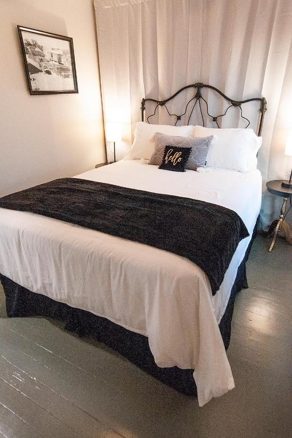 Dabbs Hotel Bed And Breakfast Llano Extérieur photo