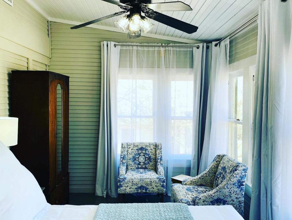 Dabbs Hotel Bed And Breakfast Llano Extérieur photo