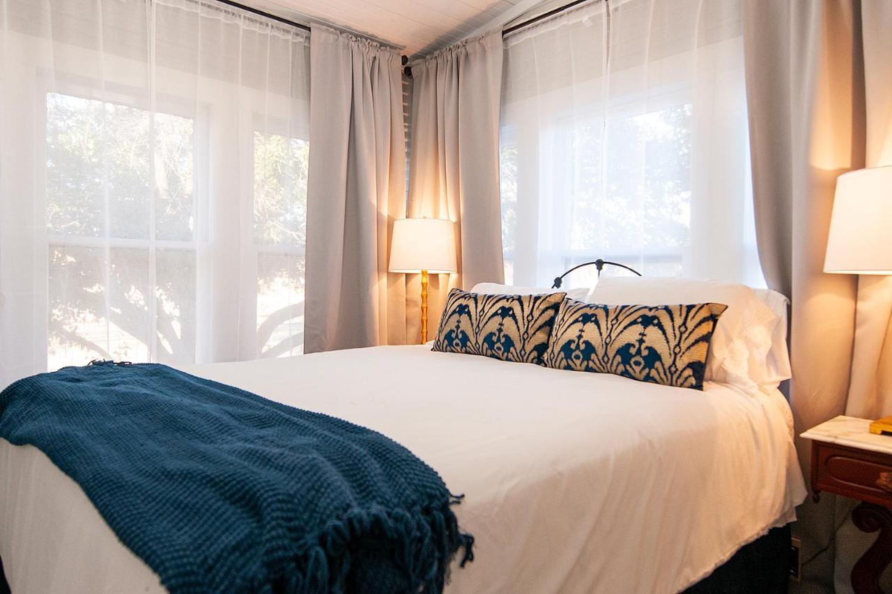 Dabbs Hotel Bed And Breakfast Llano Extérieur photo