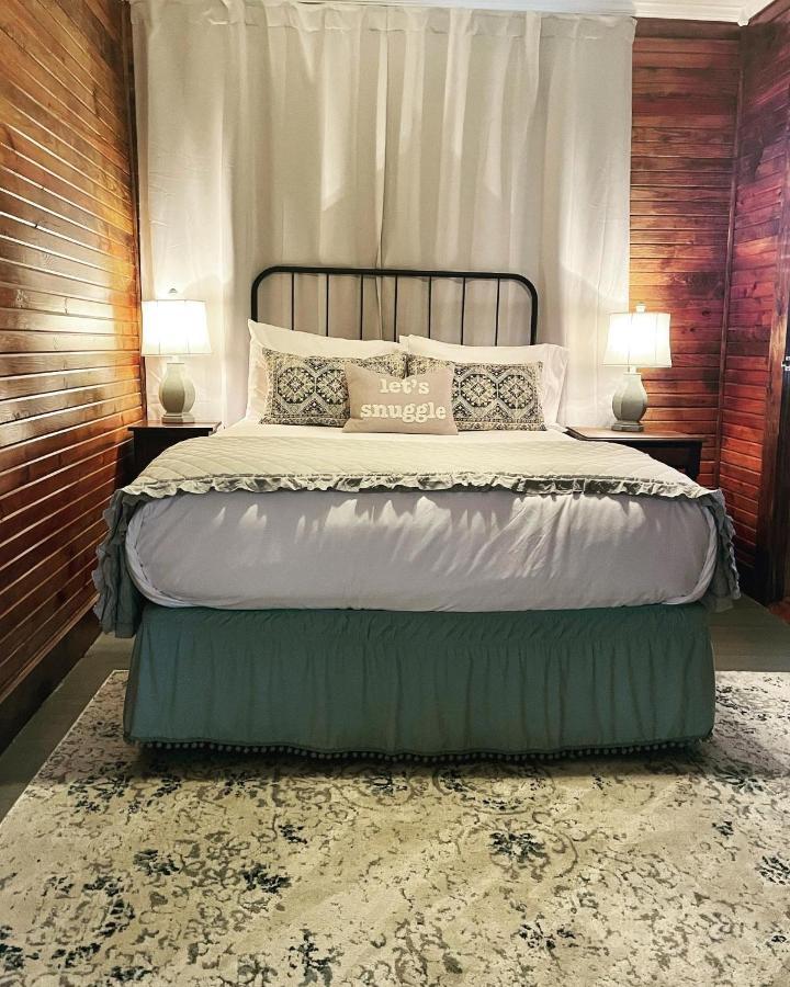 Dabbs Hotel Bed And Breakfast Llano Extérieur photo