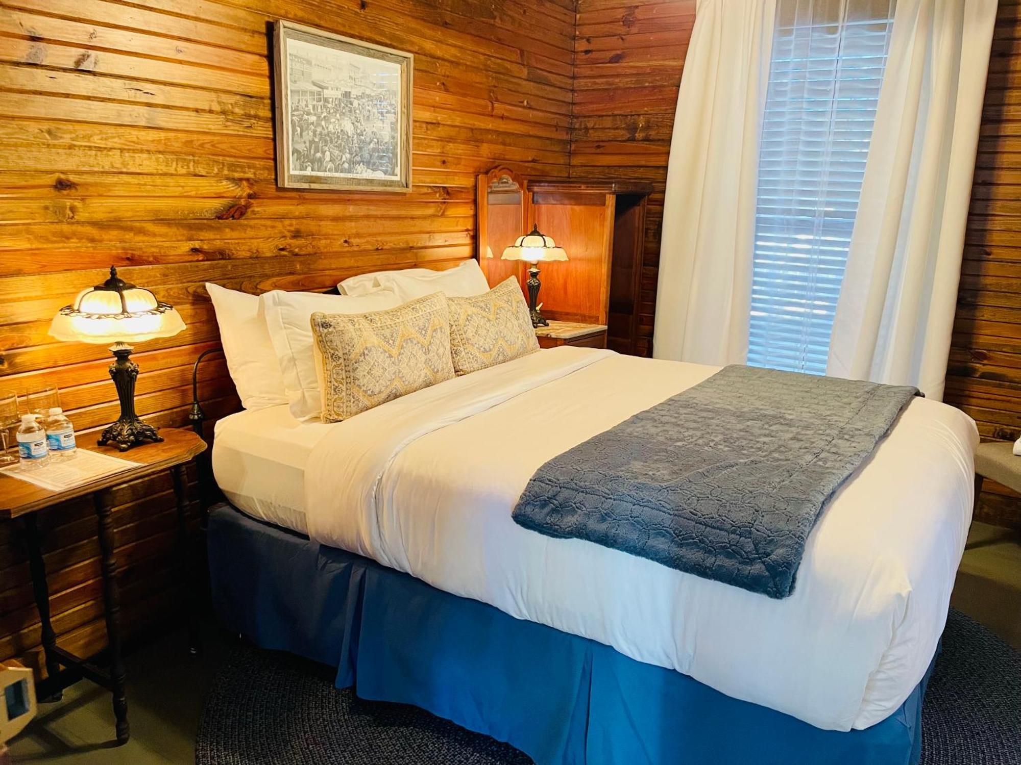 Dabbs Hotel Bed And Breakfast Llano Extérieur photo