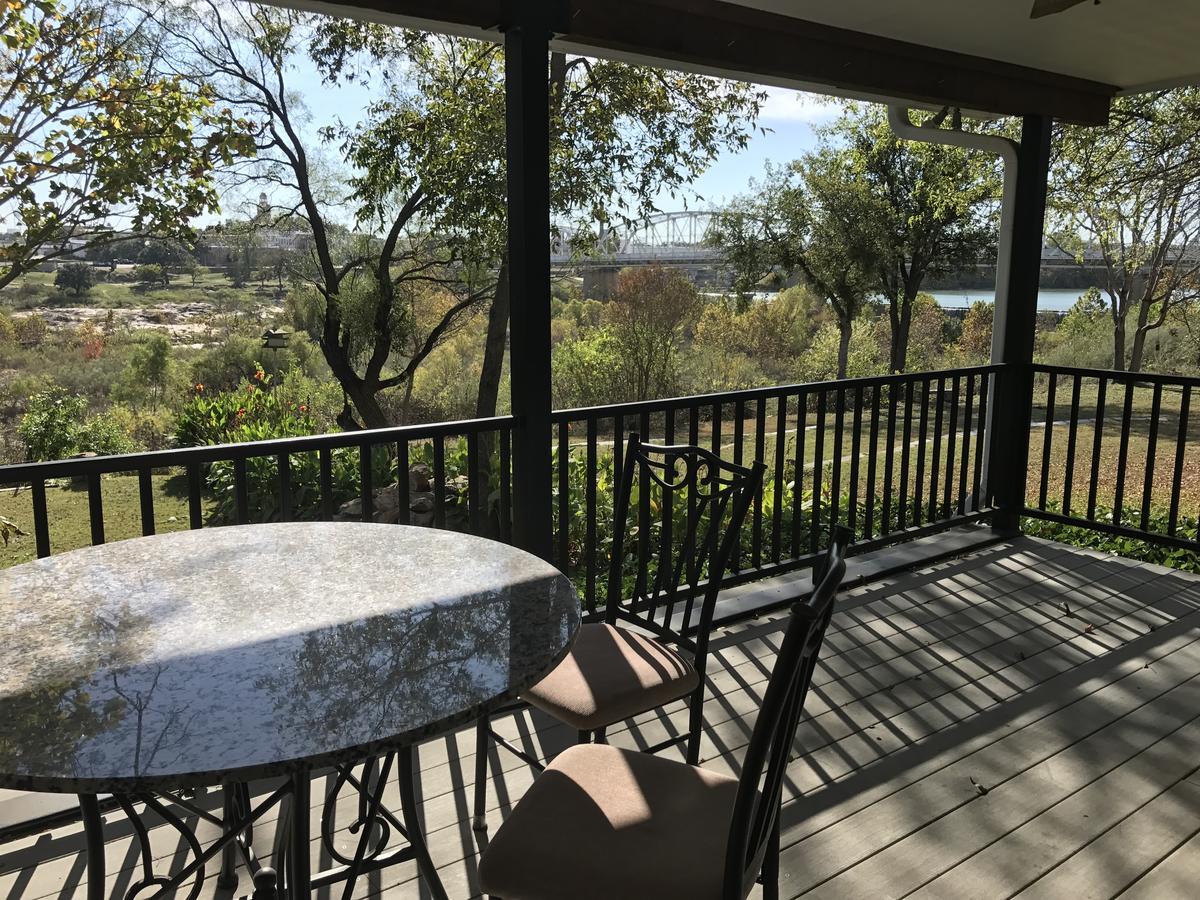 Dabbs Hotel Bed And Breakfast Llano Extérieur photo