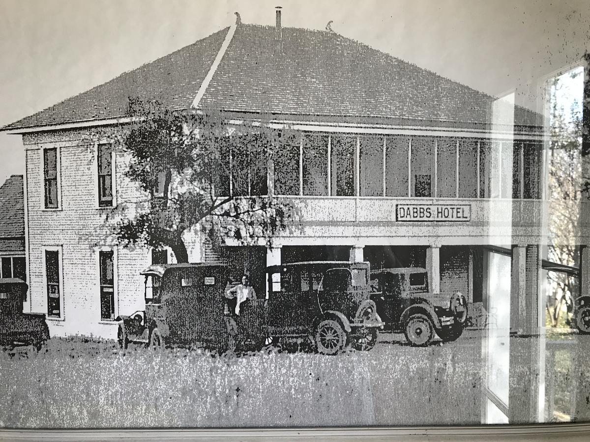Dabbs Hotel Bed And Breakfast Llano Extérieur photo